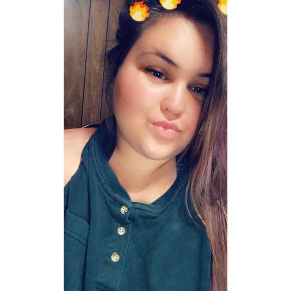 Meet your Posher, Shae - Picture 1 of 1